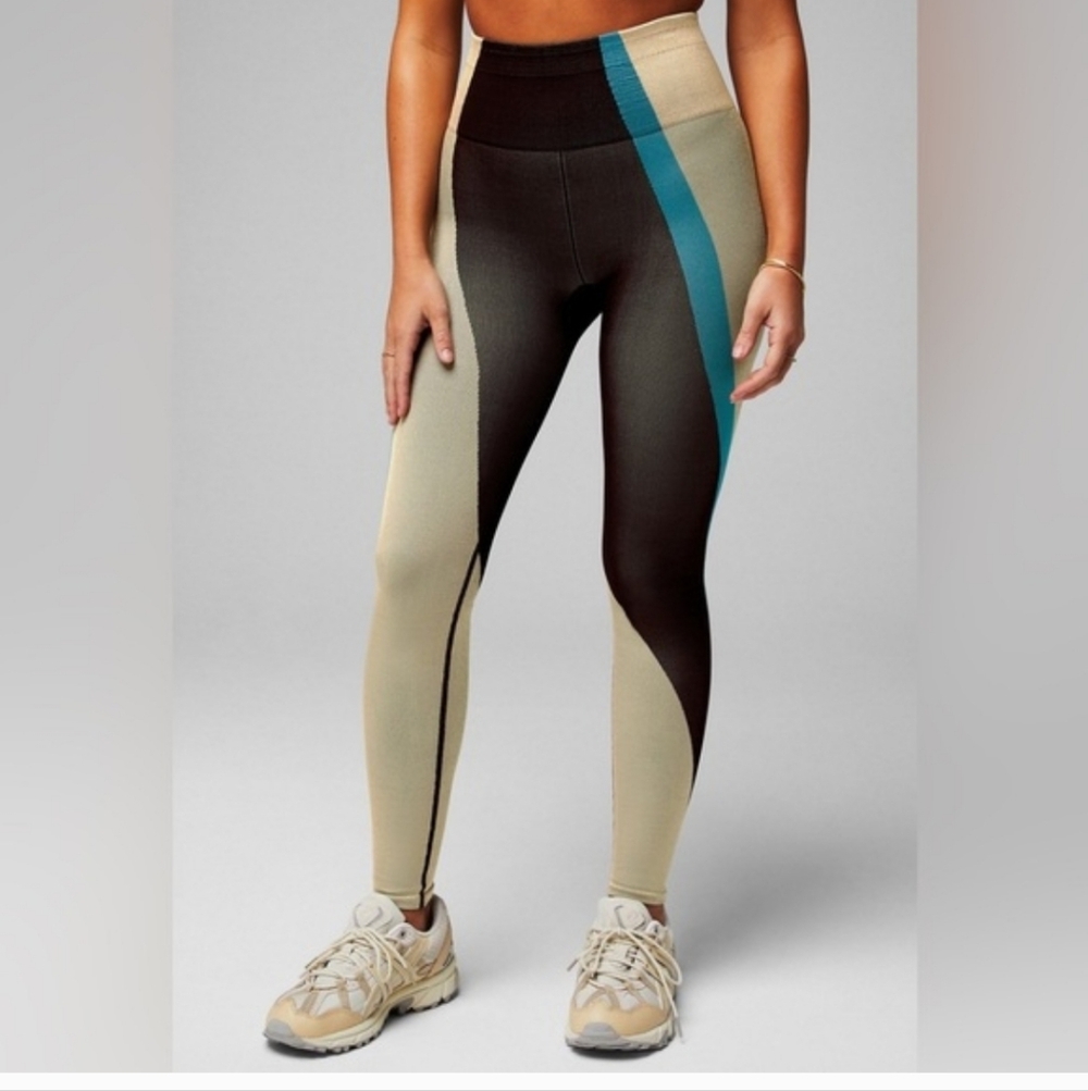 fabletics high waisted Colorblock wavy stripe Leggings S